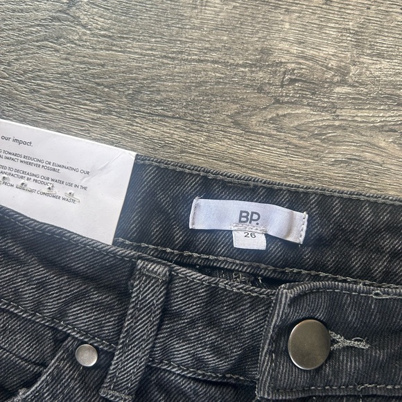 BP Ripped High Waist Shorts - Picture 3 of 4